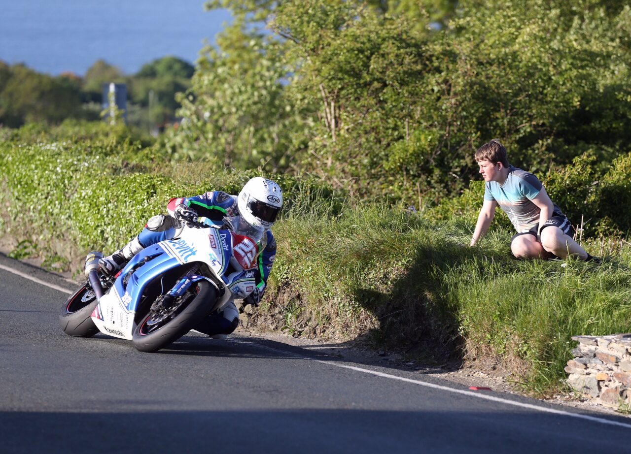 http://www.devittinsurance.com/wp-content/uploads/2016/06/Alan-Bonner-iomTT-image-credit-Stephen-Davison-Pacemaker-Press-International-1280x922.jpg