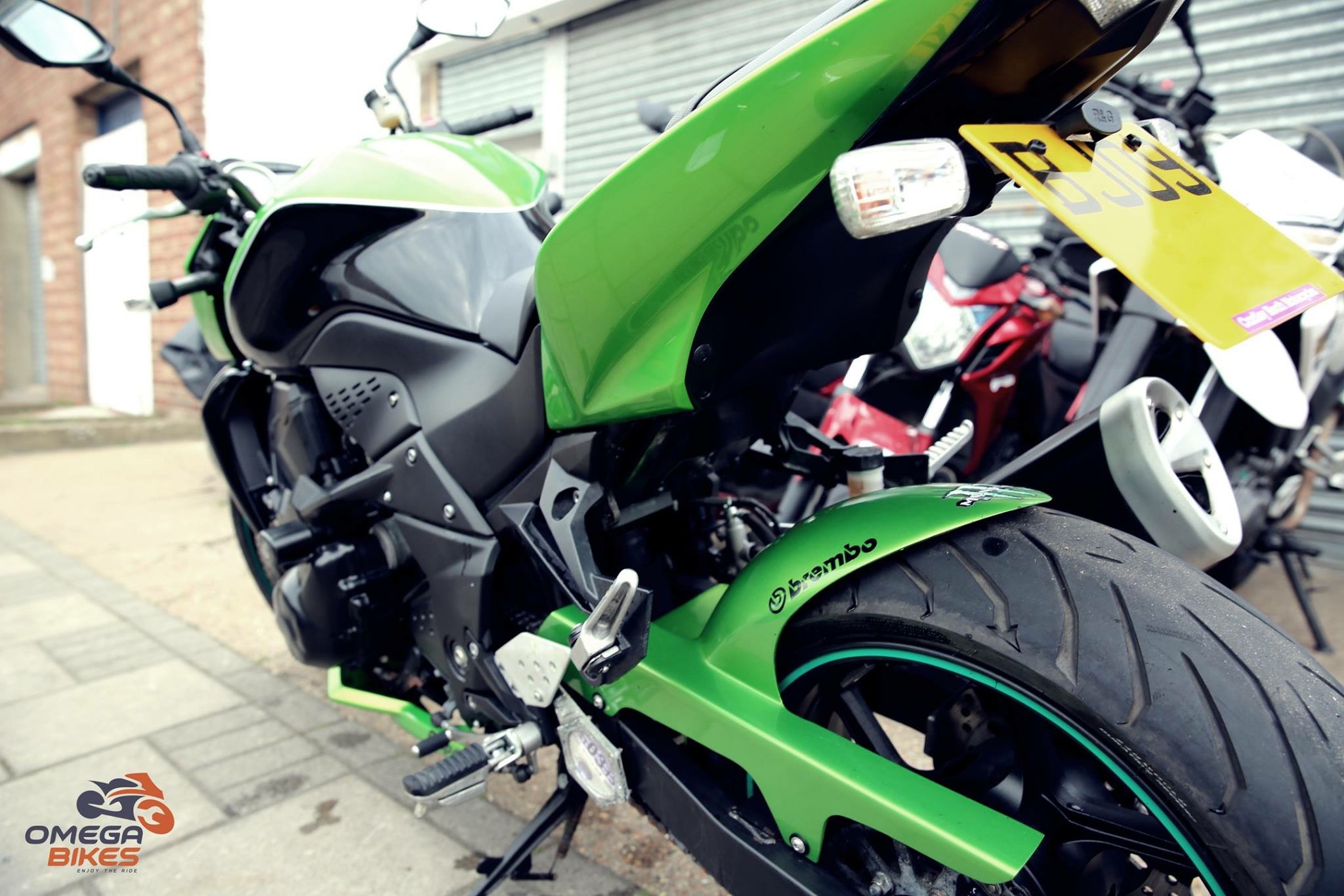 Experts Favorite KAWASAKI Z750 D1, Varies from Other Air-cooled Z's Out  There!