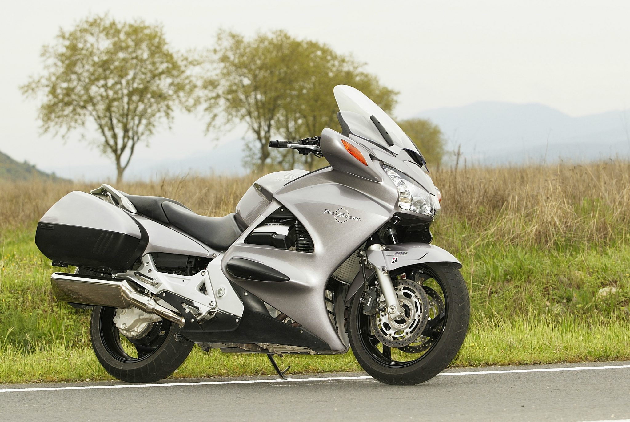 Honda ST1300 Pan European Review | Honda Bike Reviews | Devitt