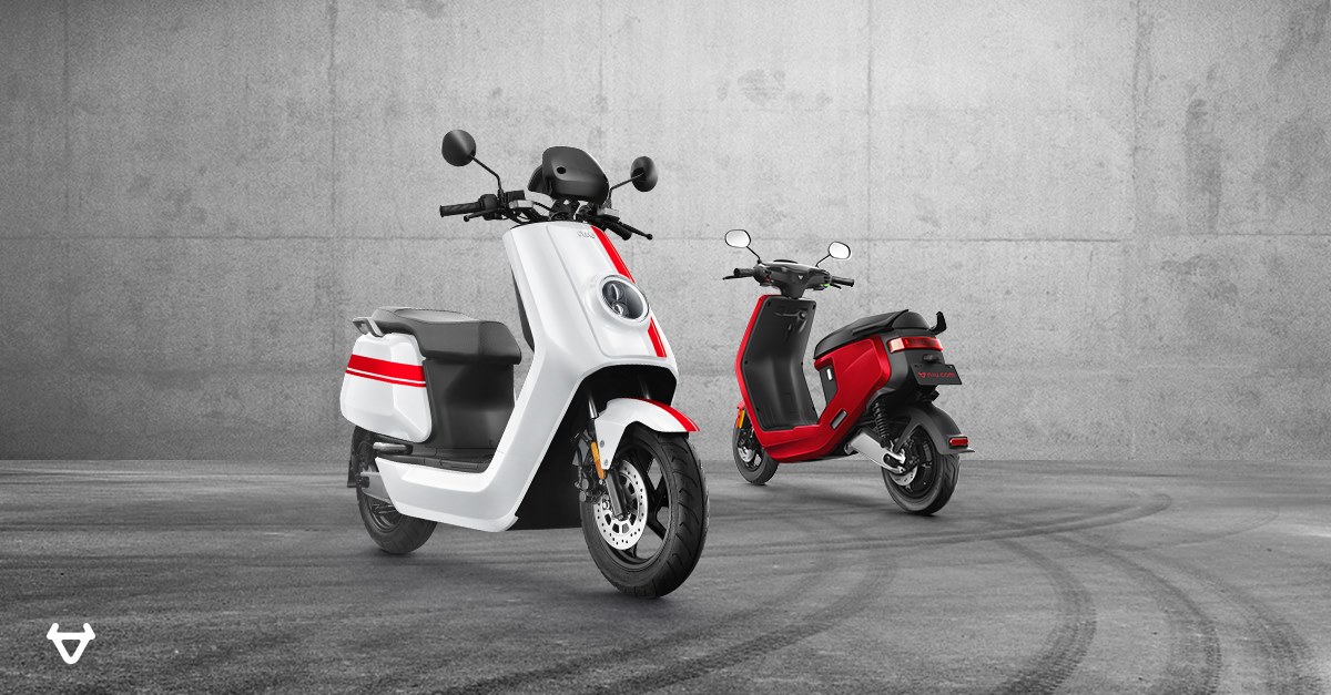 NIU scooters red and white