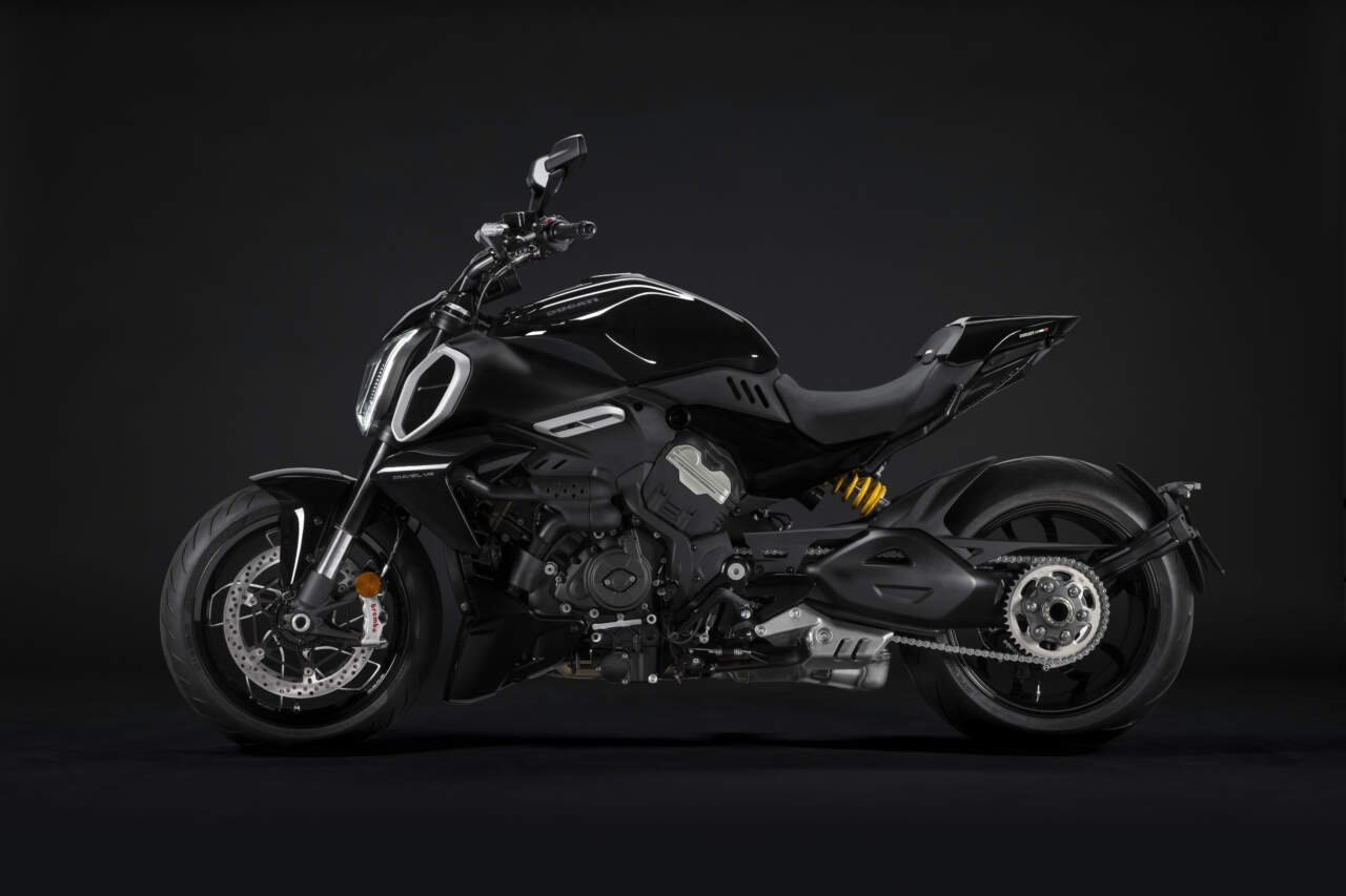 First Look 2023 Ducati Diavel V4 Devitt Insurance