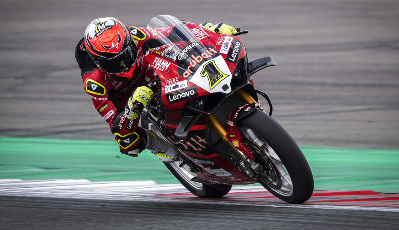 World Superbike Championship: 400 Up For Ducati 